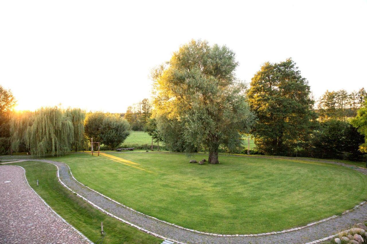 Hotel Paulinenhof Belzig Esterno foto