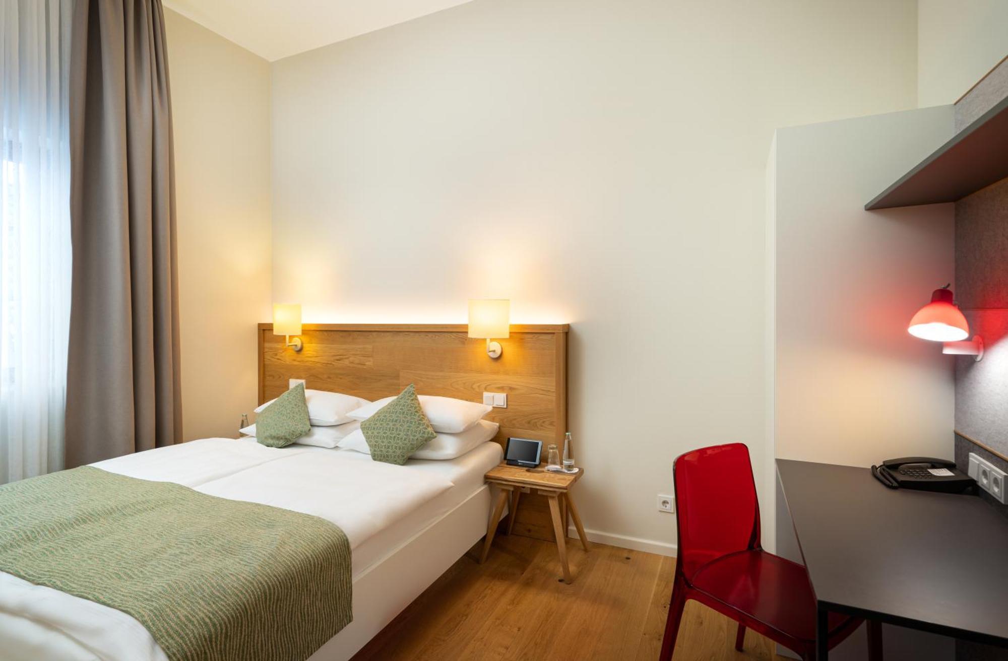 Hotel Paulinenhof Belzig Esterno foto