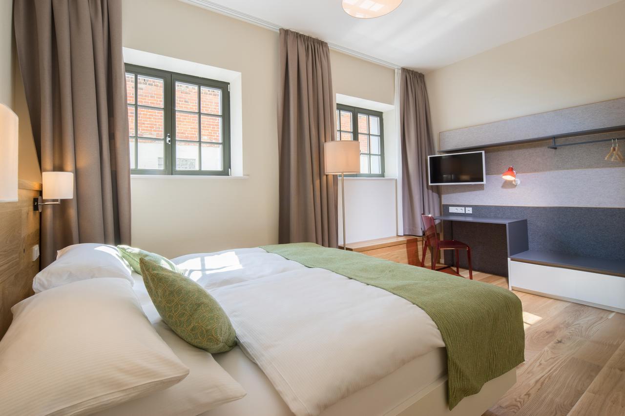 Hotel Paulinenhof Belzig Esterno foto