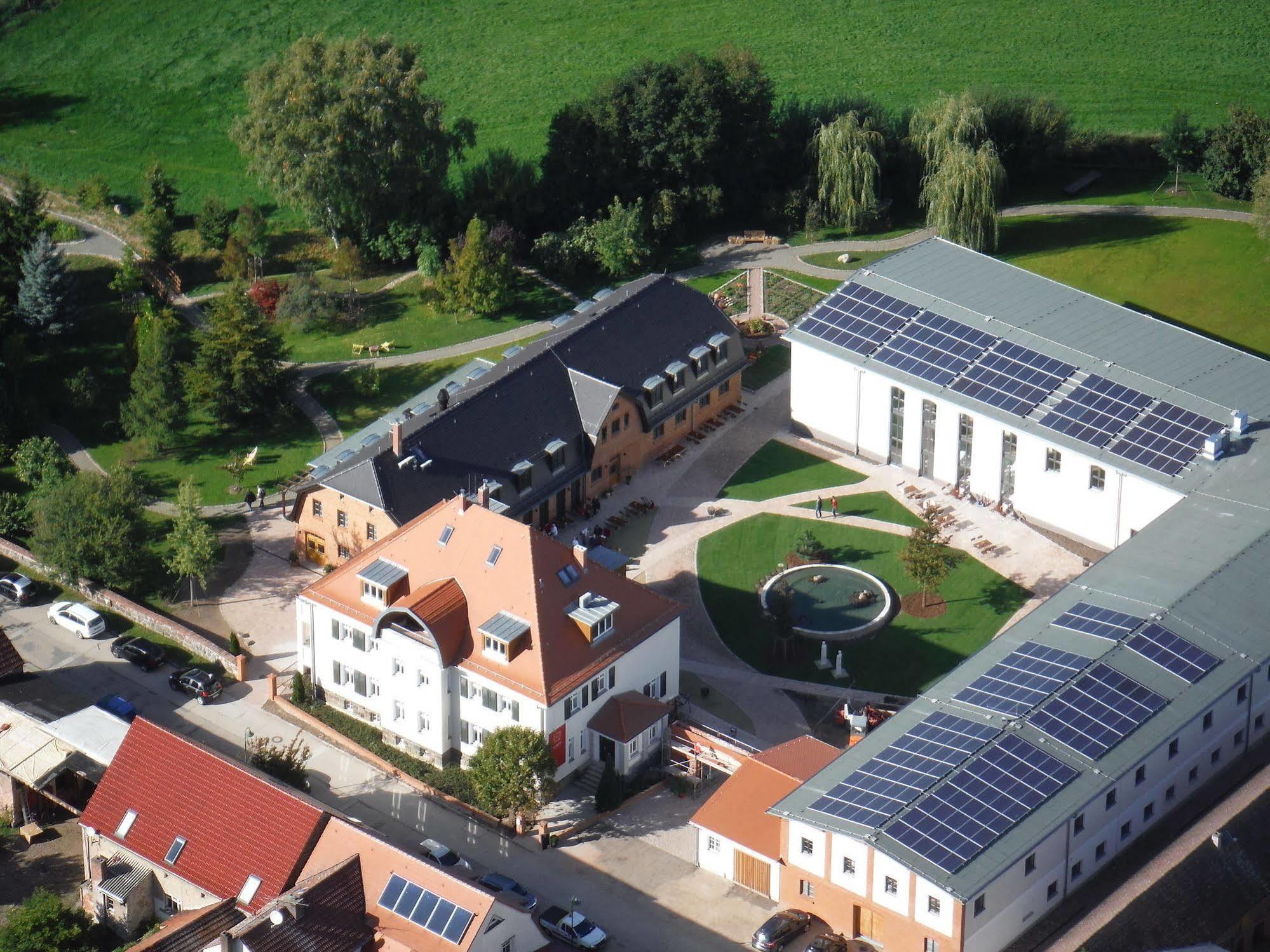 Hotel Paulinenhof Belzig Esterno foto